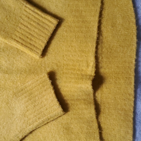 Zara Knit Yellow Gold HiLo Sweater - Picture 3 of 9